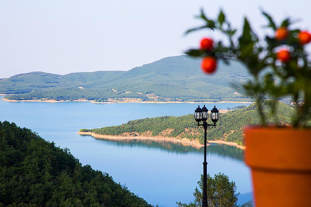Χρυσοπελεια - Chrisopeleia Lake View Νεοχώρι Εξωτερικό φωτογραφία